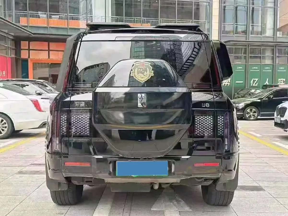 2024 YangWang U8 2.0T 272HP L4 REEV 49.05KWH,autocango,china used car exporter,china ev exporter,chinese used car exporter,chinese used ev exporter