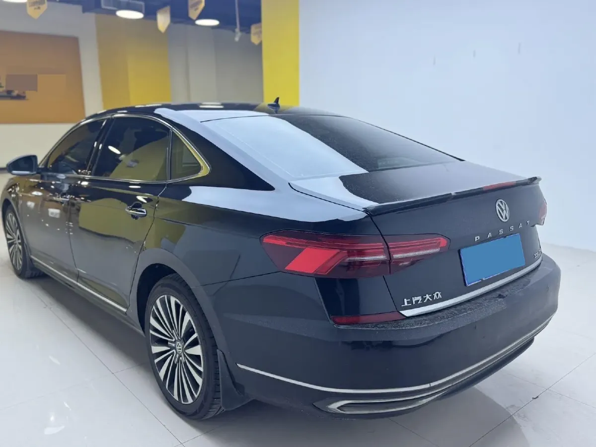 2019 Volkswagen Passat 2.0T 186HP L4 7DCT,autocango,china used car exporter,china ev exporter,chinese used car exporter,chinese used ev exporter