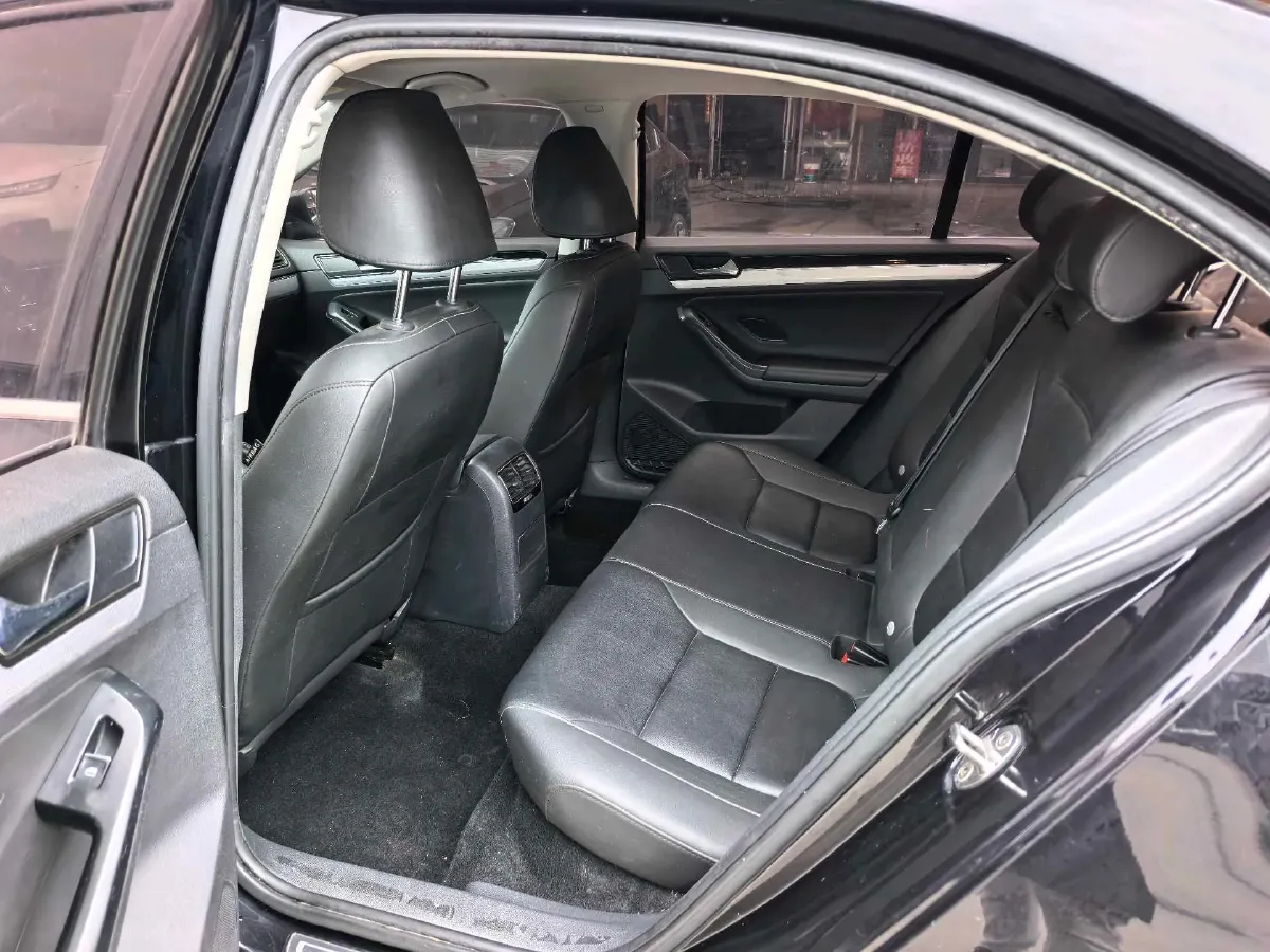 2018 KingLong KaiTe 2.3T 110HP L4 5MT,autocango,china used car exporter,china ev exporter,chinese used car exporter,chinese used ev exporter