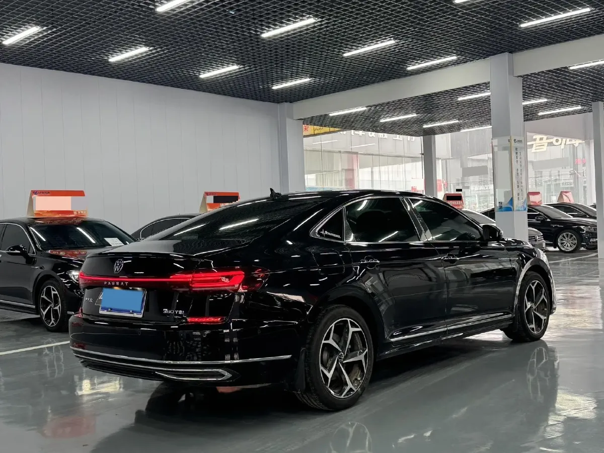 2025 Volkswagen Passat 2.0T 220HP L4 7DCT,autocango,china used car exporter,china ev exporter,chinese used car exporter,chinese used ev exporter