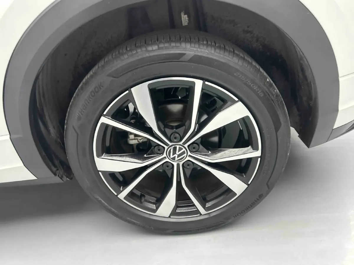 2023 Volkswagen T-Roc 1.5T 160HP L4 7DCT,autocango,china used car exporter,china ev exporter,chinese used car exporter,chinese used ev exporter