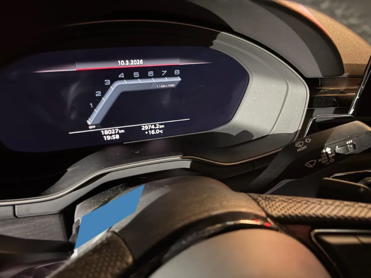 2024 Audi A4L 2.0T 190HP L4 7DCT,autocango,china used car exporter,china ev exporter,chinese used car exporter,chinese used ev exporter