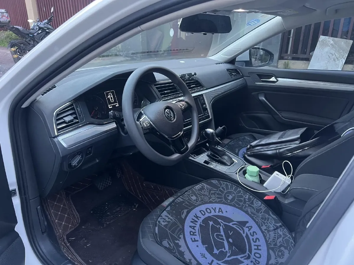 2019 Volkswagen T-Cross 1.4T 150HP L4 7DCT,autocango,china used car exporter,china ev exporter,chinese used car exporter,chinese used ev exporter