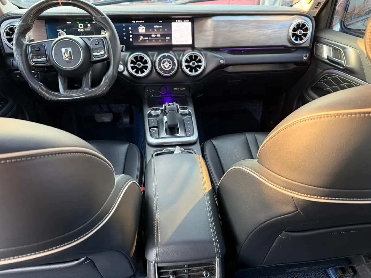 2021 Tank 300 2.0T 227HP L4 8AT,autocango,china used car exporter,china ev exporter,chinese used car exporter,chinese used ev exporter