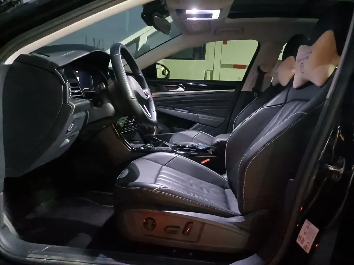 2023 Volkswagen Passat 2.0T 186HP L4 7DCT,autocango,china used car exporter,china ev exporter,chinese used car exporter,chinese used ev exporter