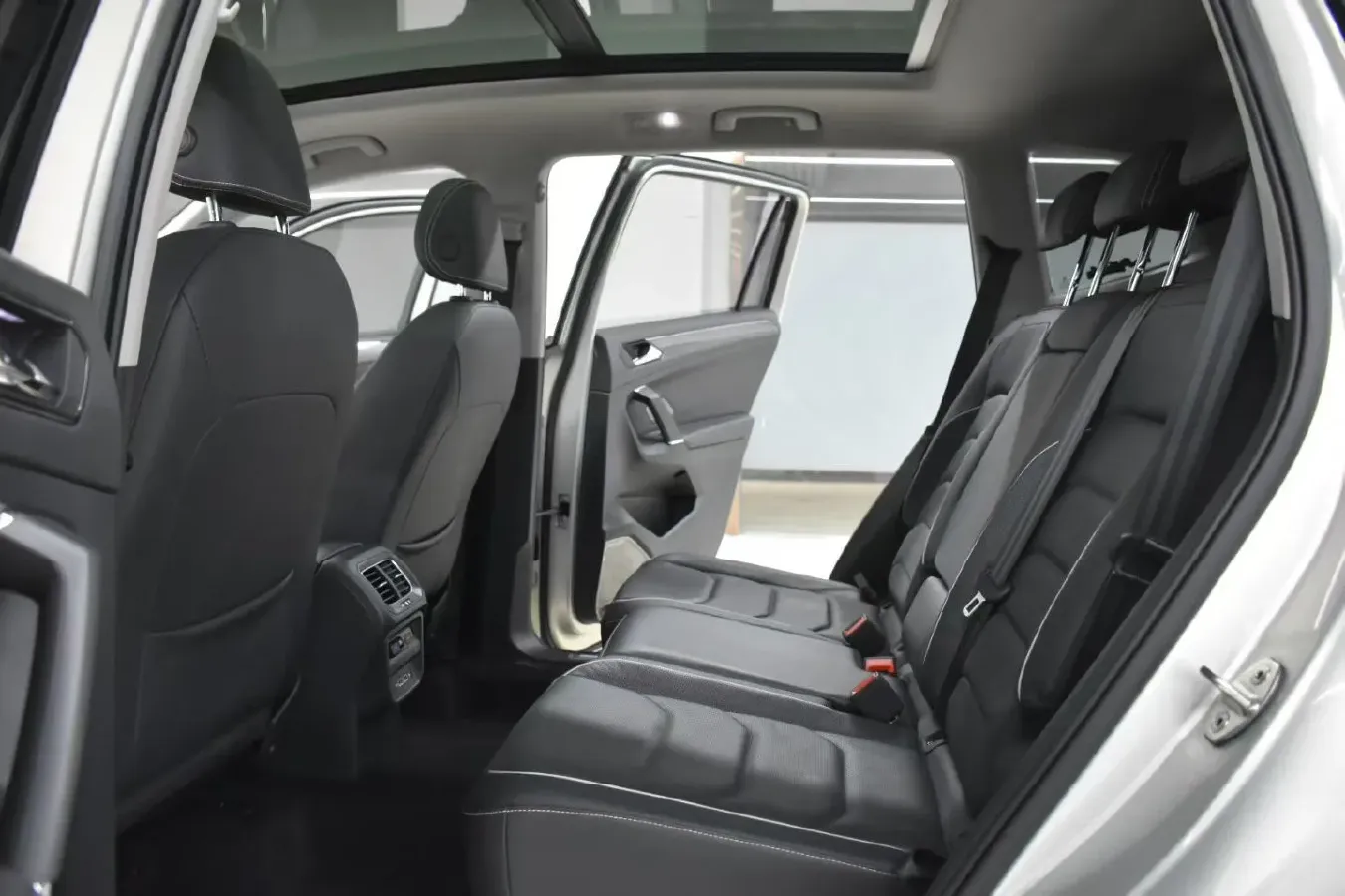 2019 Honda CR-V 2.0L 146HP L4 E-CVT Hybrid,autocango,china used car exporter,china ev exporter,chinese used car exporter,chinese used ev exporter