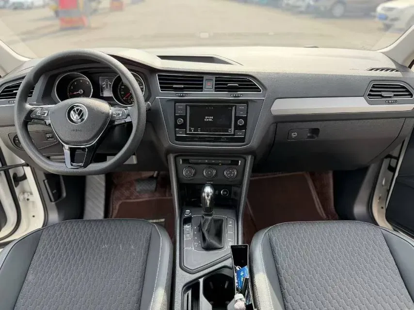 2021 Volkswagen Tiguan L 1.4T 150HP L4 7DCT,autocango,china used car exporter,china ev exporter,chinese used car exporter,chinese used ev exporter