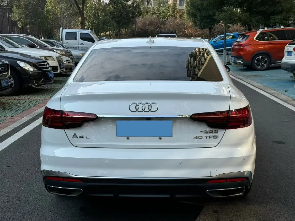 2020 Audi A4L 2.0T 190HP L4 7DCT,autocango,china used car exporter,china ev exporter,chinese used car exporter,chinese used ev exporter
