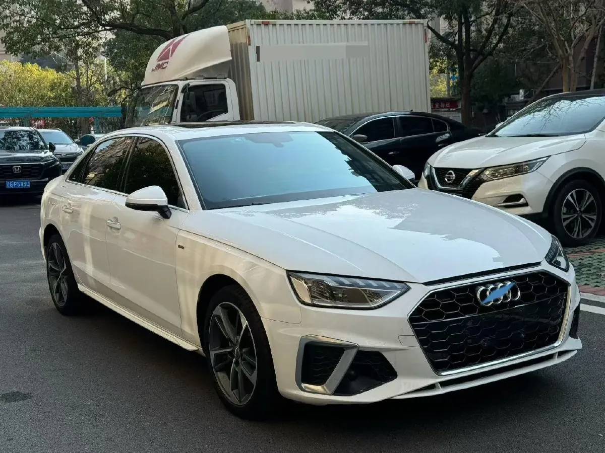 2020 Audi A4L 2.0T 190HP L4 7DCT,autocango,china used car exporter,china ev exporter,chinese used car exporter,chinese used ev exporter