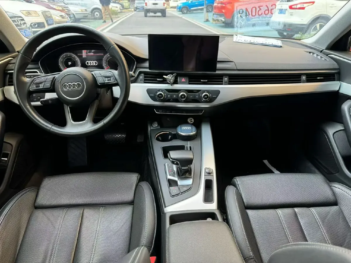 2020 Audi A4L 2.0T 190HP L4 7DCT,autocango,china used car exporter,china ev exporter,chinese used car exporter,chinese used ev exporter