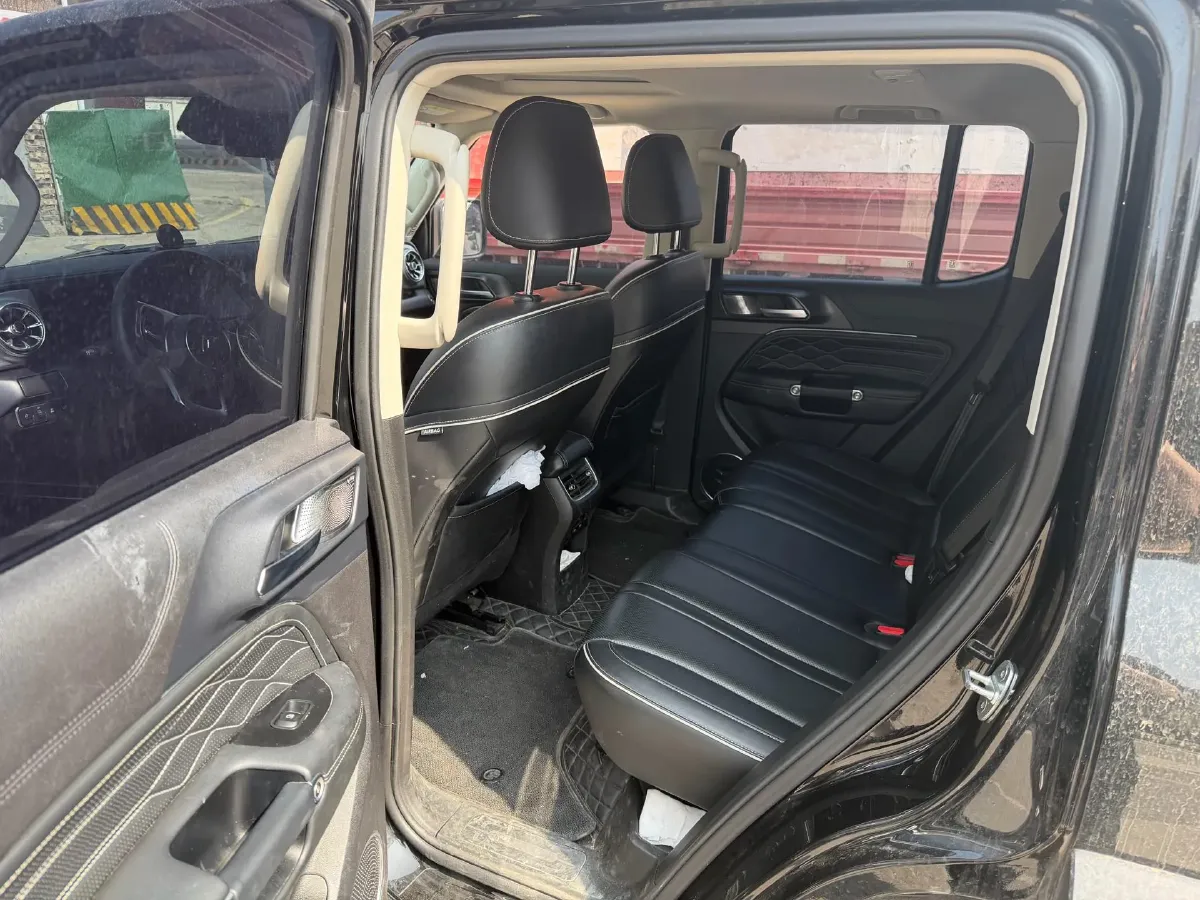 2023 Tank 300 2.0T 227HP L4 8AT,autocango,china used car exporter,china ev exporter,chinese used car exporter,chinese used ev exporter