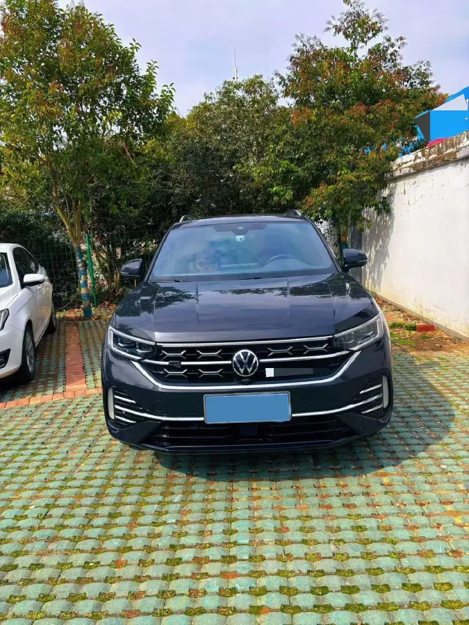 2024 Volkswagen Tayron 2.0T 220HP L4 7DCT,autocango,china used car exporter,china ev exporter,chinese used car exporter,chinese used ev exporter