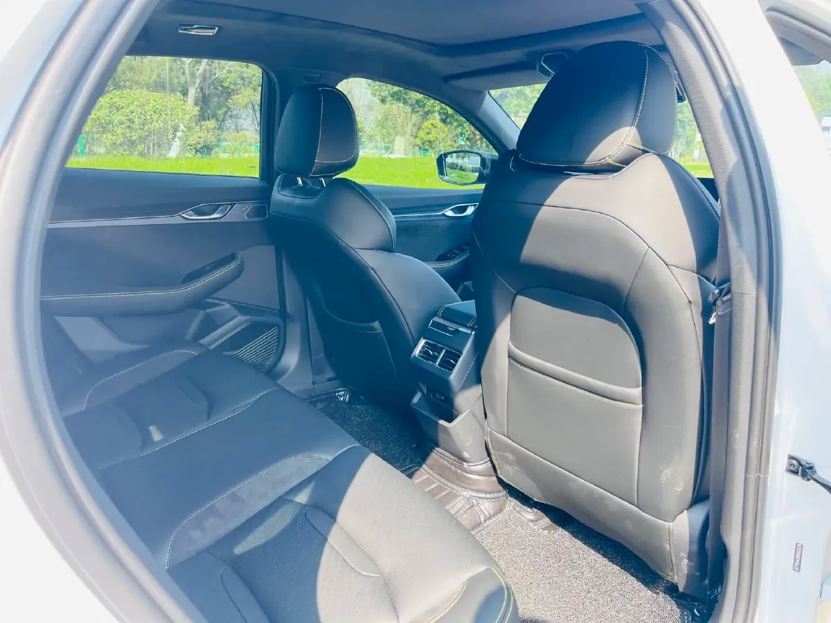 2021 Geely Preface 2.0T 190HP L4 7DCT,autocango,china used car exporter,china ev exporter,chinese used car exporter,chinese used ev exporter