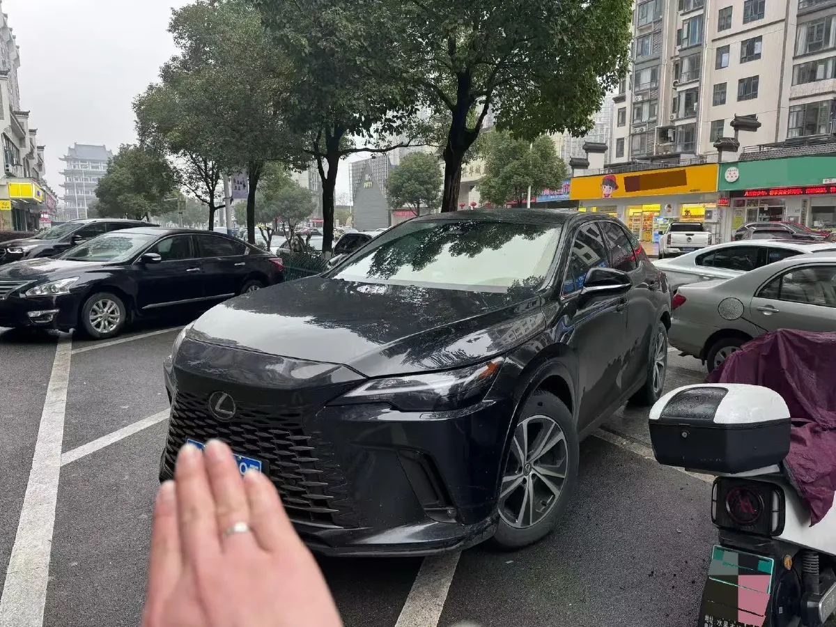 2024 Lexus ES 2.0L 173HP L4 CVT,autocango,china used car exporter,china ev exporter,chinese used car exporter,chinese used ev exporter