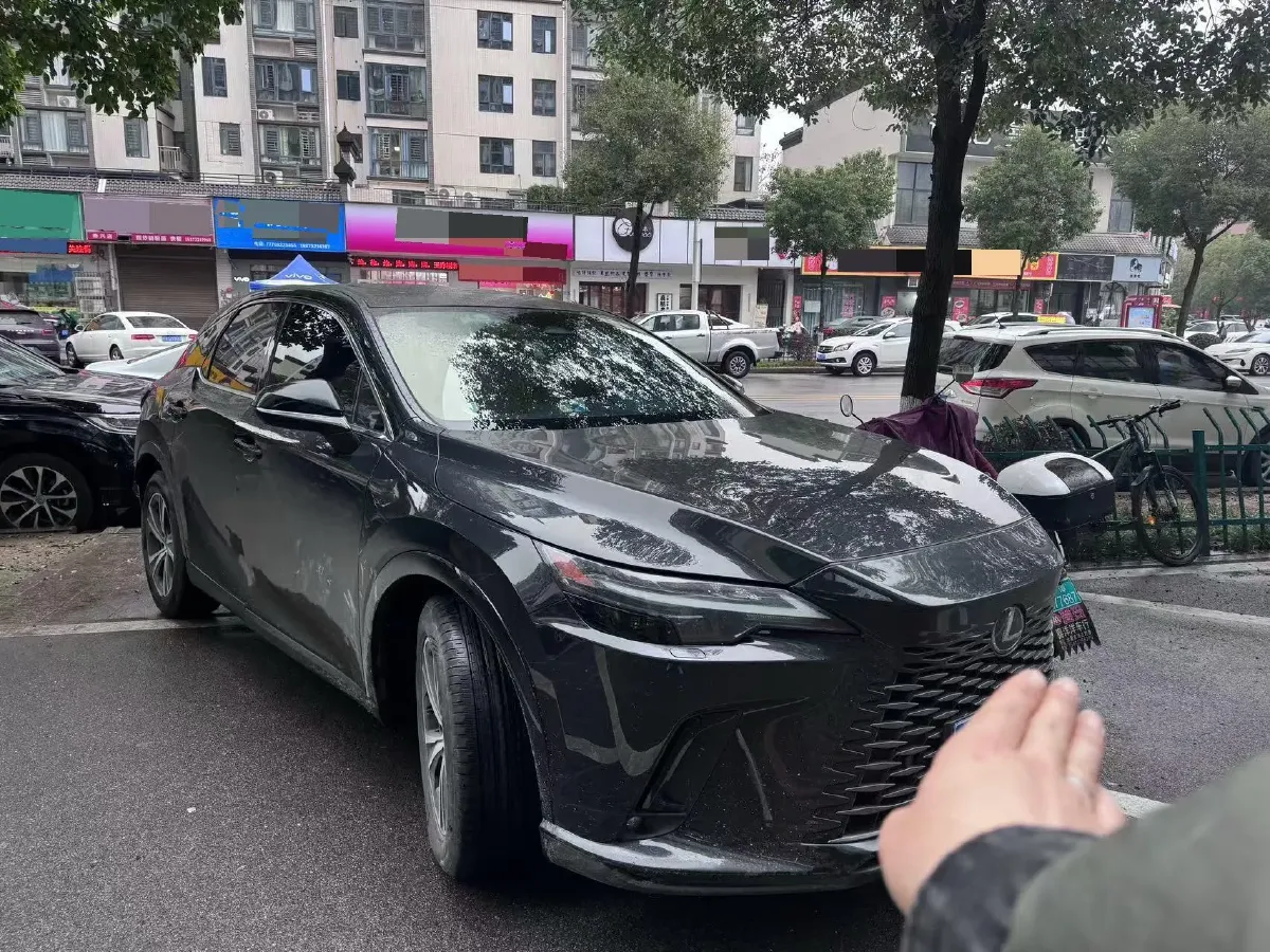 2024 Lexus ES 2.0L 173HP L4 CVT,autocango,china used car exporter,china ev exporter,chinese used car exporter,chinese used ev exporter