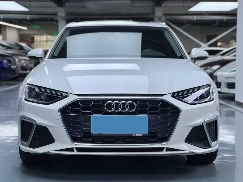 2022 Audi A4L 2.0T 190HP L4 7DCT,autocango,china used car exporter,china ev exporter,chinese used car exporter,chinese used ev exporter
