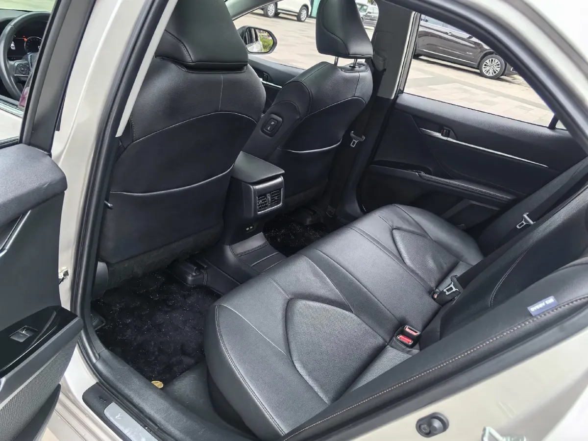 2021 Toyota Camry 2.5L 178HP L4 E-CVT Hybrid,autocango,china used car exporter,china ev exporter,chinese used car exporter,chinese used ev exporter