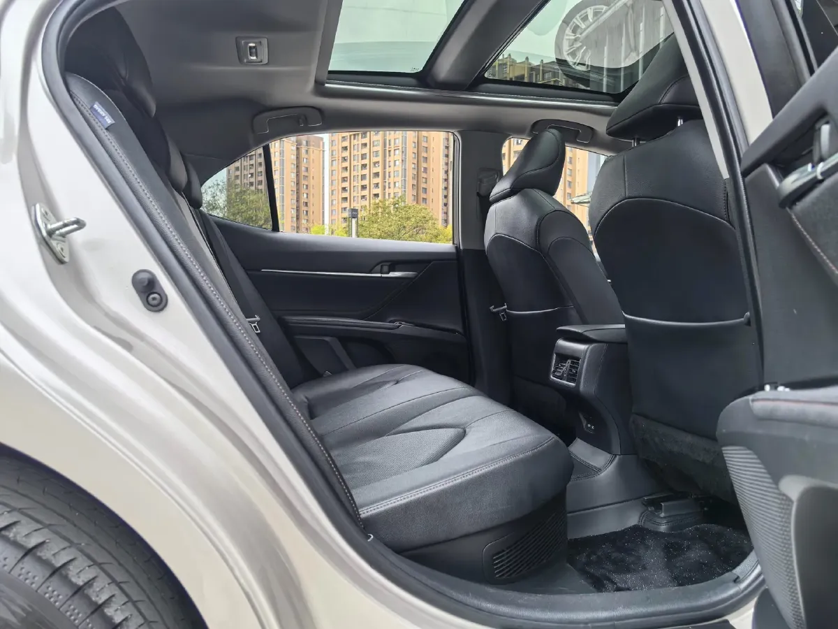 2021 Toyota Camry 2.5L 178HP L4 E-CVT Hybrid,autocango,china used car exporter,china ev exporter,chinese used car exporter,chinese used ev exporter