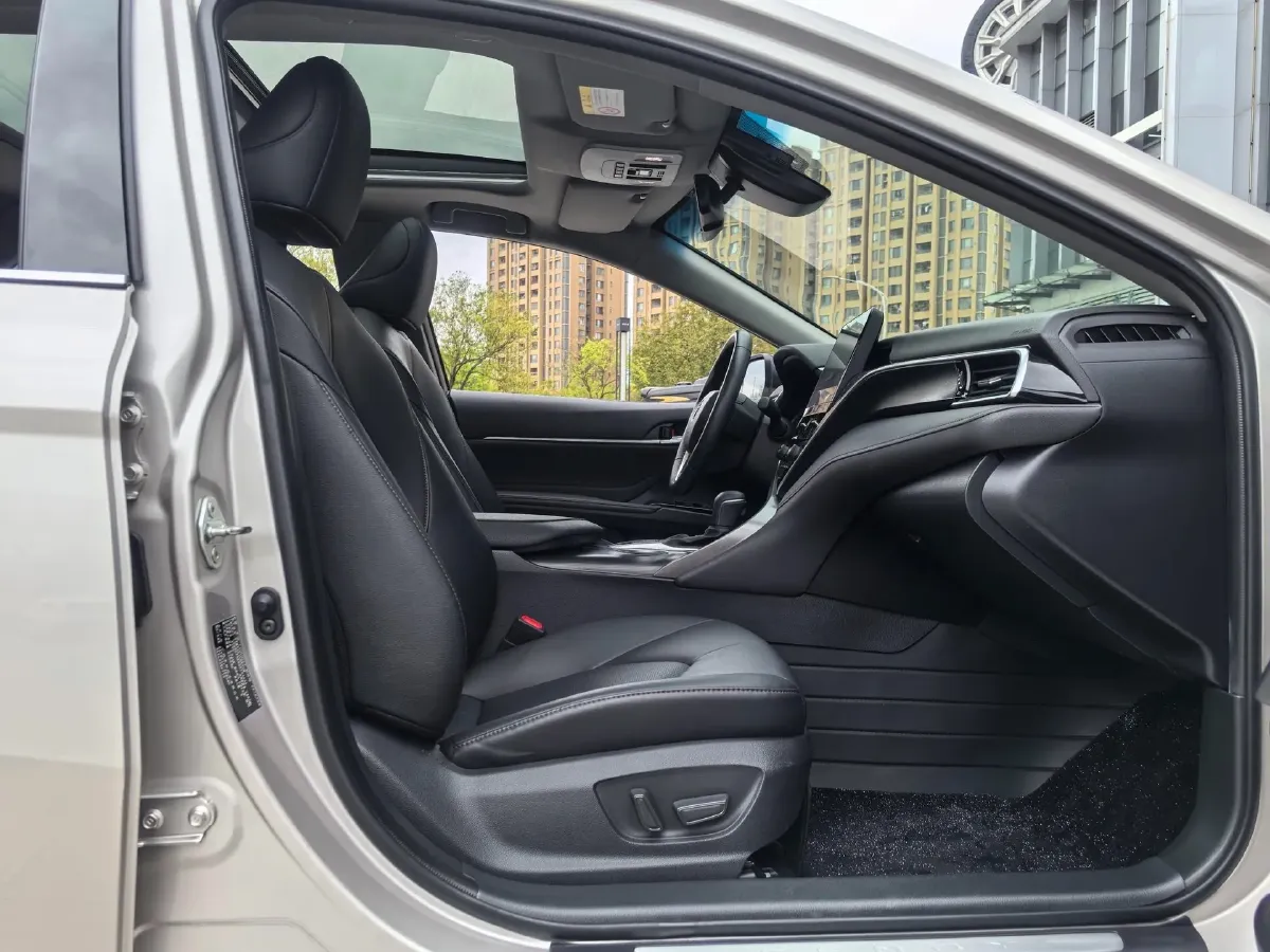 2021 Toyota Camry 2.5L 178HP L4 E-CVT Hybrid,autocango,china used car exporter,china ev exporter,chinese used car exporter,chinese used ev exporter