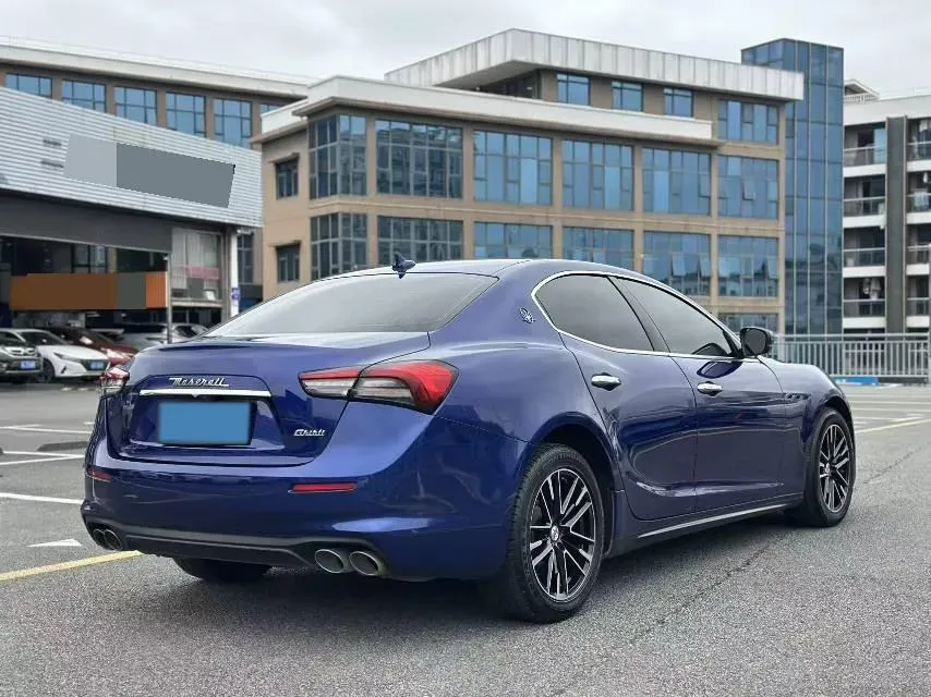 2021 Maserati Ghibli 2.0T 330HP L4 8AT,autocango,china used car exporter,china ev exporter,chinese used car exporter,chinese used ev exporter