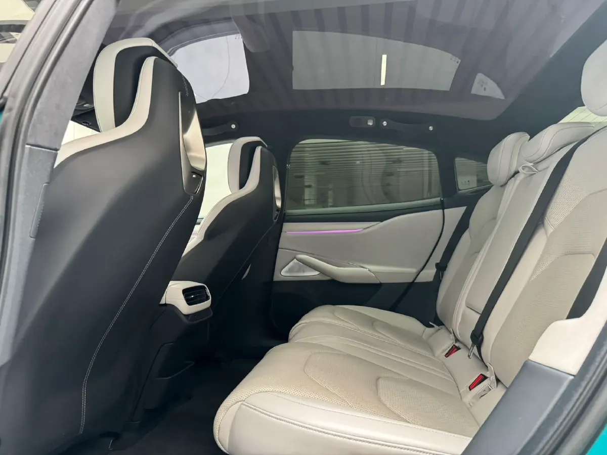 2024 MI SU7 BEV 101KWH,autocango,china used car exporter,china ev exporter,chinese used car exporter,chinese used ev exporter