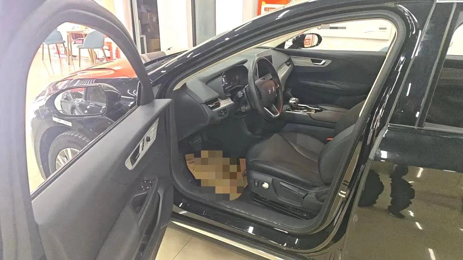 2023 HongQi E-QM5 BEV 54KWH,autocango,china used car exporter,china ev exporter,chinese used car exporter,chinese used ev exporter