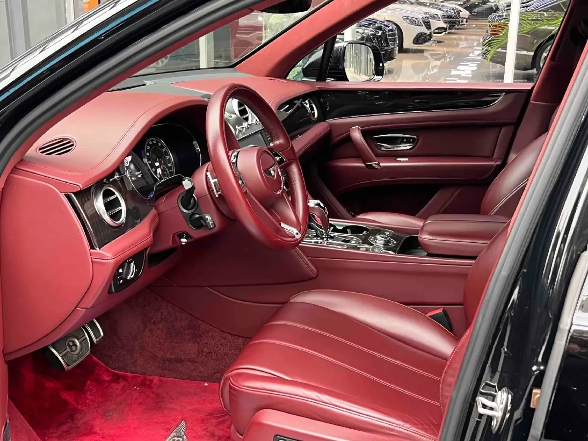 2018 Bentley Bentayga 4.0T 550HP V8 8AT,autocango,china used car exporter,china ev exporter,chinese used car exporter,chinese used ev exporter