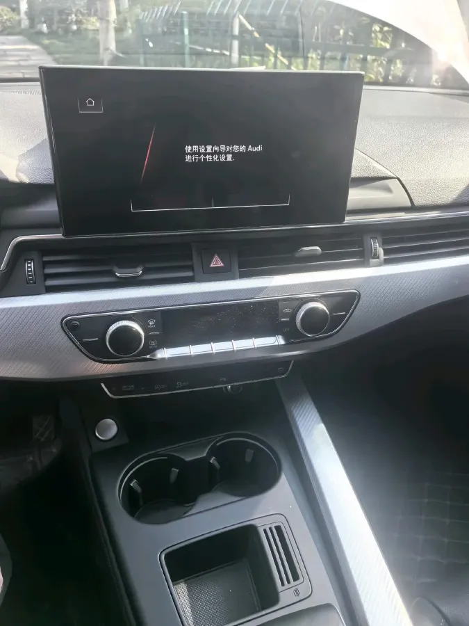 2020 Audi A4L 2.0T 190HP L4 7DCT,autocango,china used car exporter,china ev exporter,chinese used car exporter,chinese used ev exporter