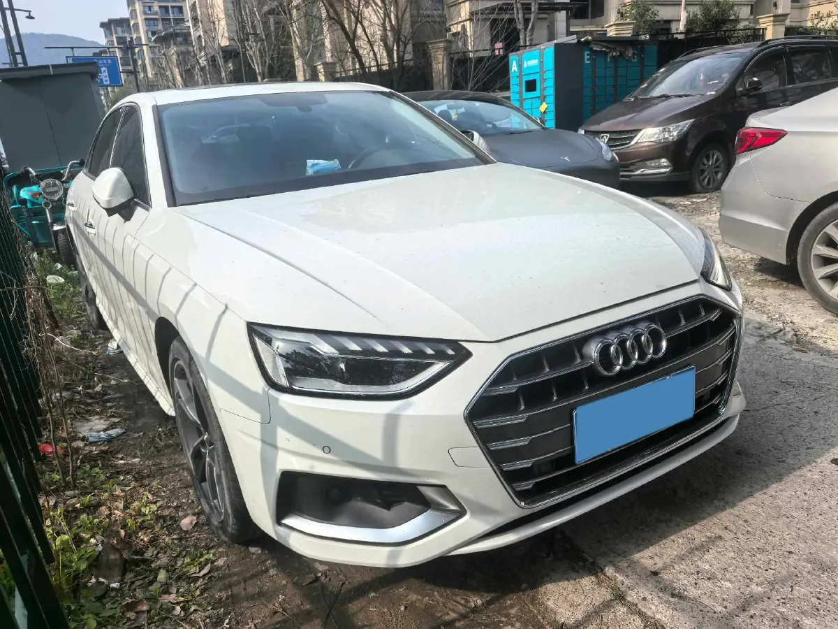 2020 Audi A4L 2.0T 190HP L4 7DCT,autocango,china used car exporter,china ev exporter,chinese used car exporter,chinese used ev exporter