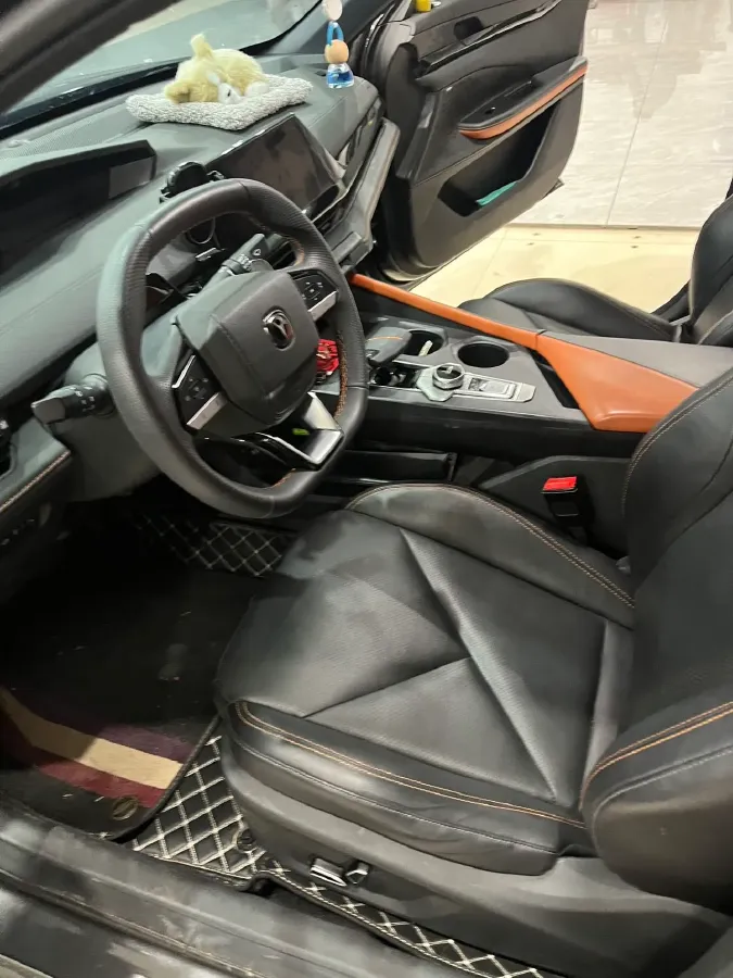 2022 ChangAn UNI-V 1.5T 188HP L4 7DCT,autocango,china used car exporter,china ev exporter,chinese used car exporter,chinese used ev exporter