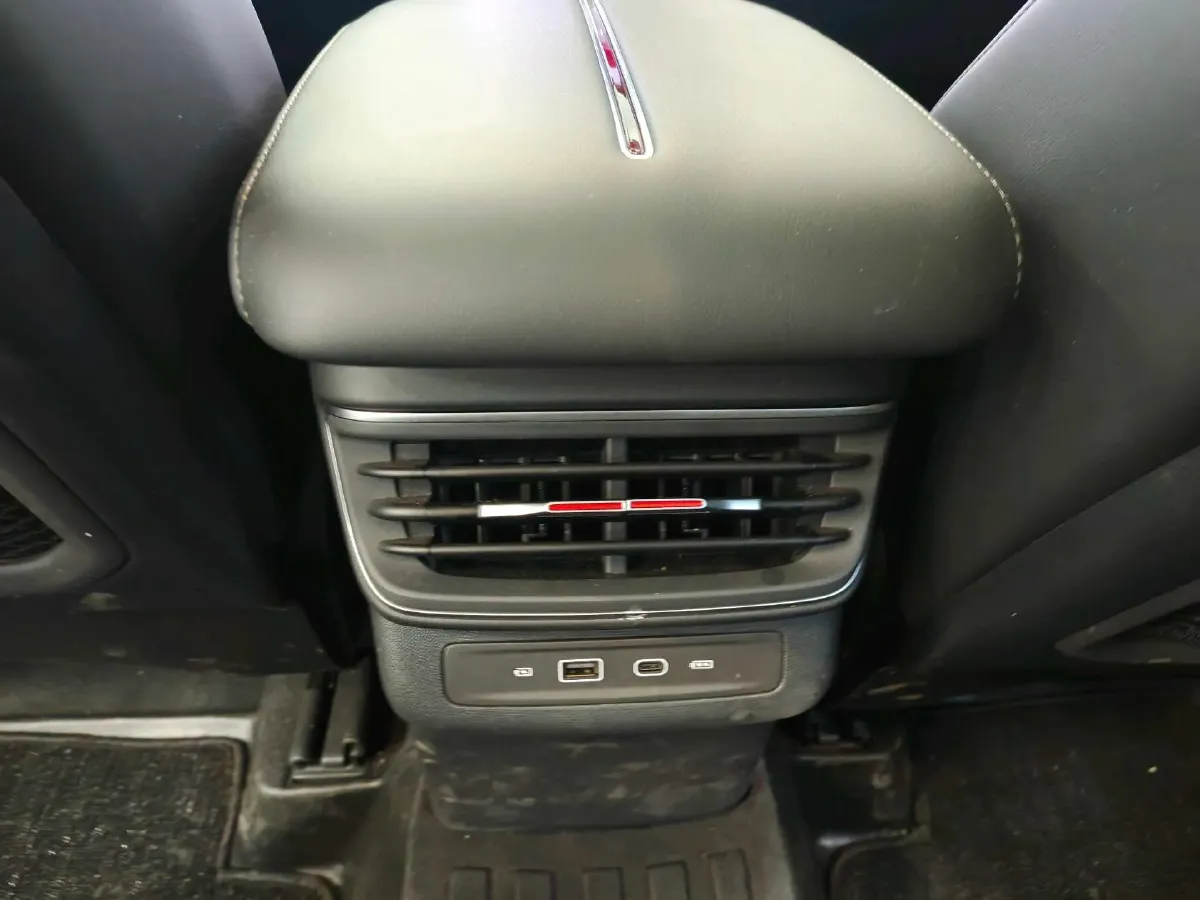 2024 HongQi HS3 1.5T 169HP L4 1DHT PHEV 18.4KWH,autocango,china used car exporter,china ev exporter,chinese used car exporter,chinese used ev exporter