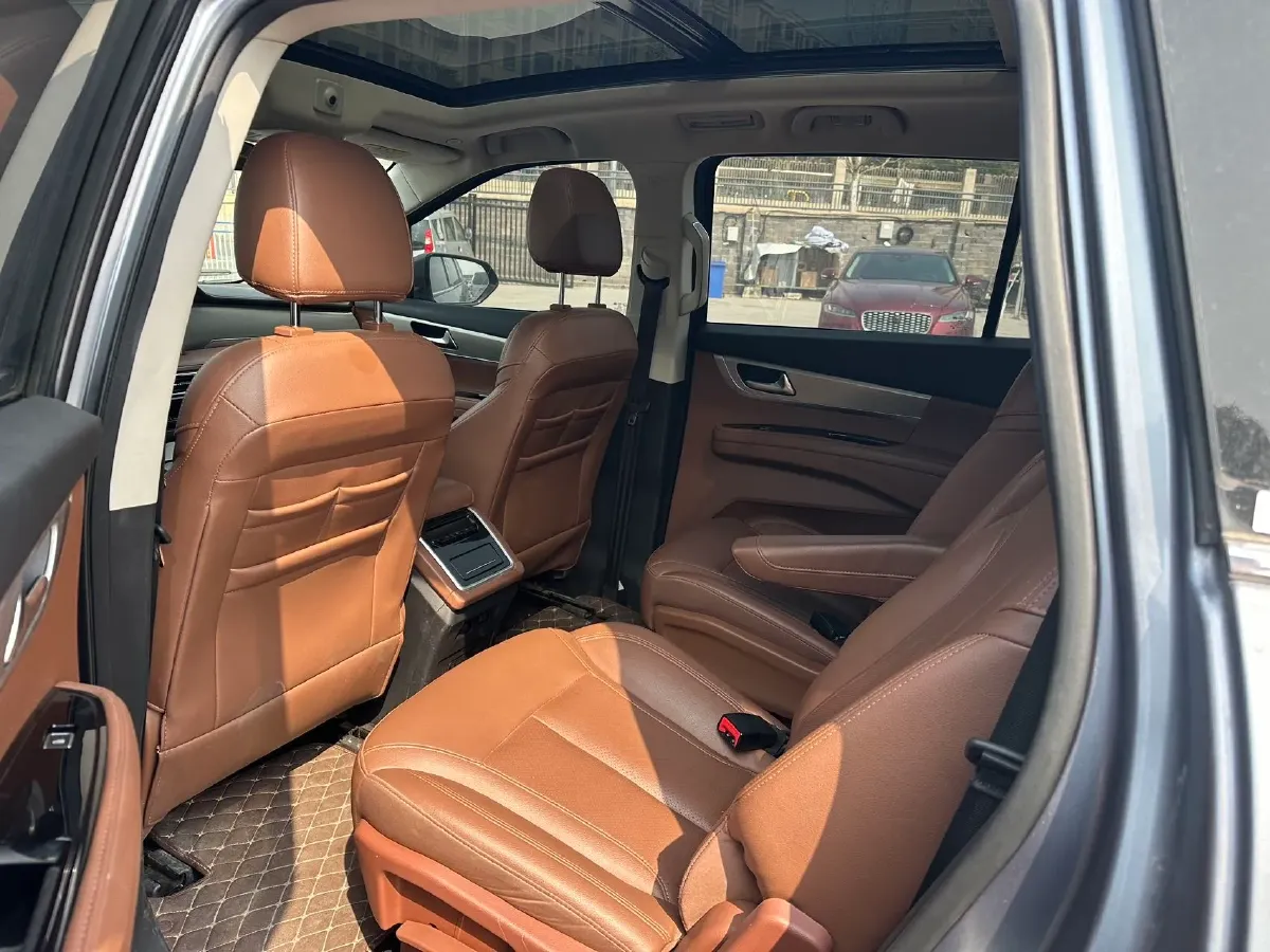 2020 HaiMa 7X 1.6T 195HP L4 6AT,autocango,china used car exporter,china ev exporter,chinese used car exporter,chinese used ev exporter