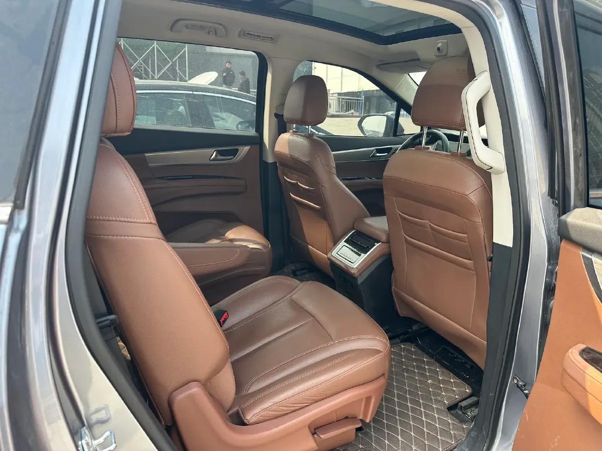 2020 HaiMa 7X 1.6T 195HP L4 6AT,autocango,china used car exporter,china ev exporter,chinese used car exporter,chinese used ev exporter