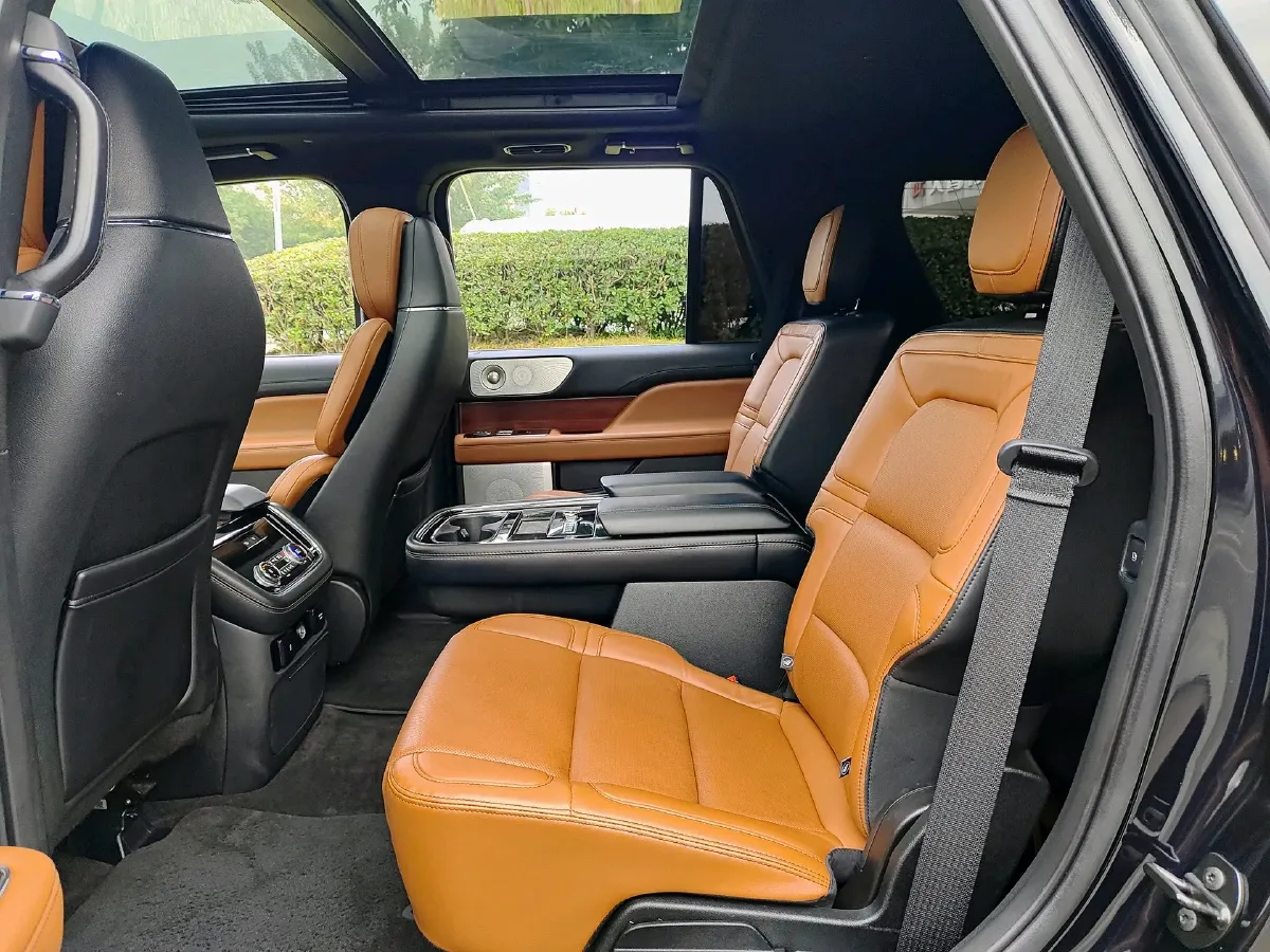 2020 Lincoln Navigator 3.5T 388HP V6 10AT,autocango,china used car exporter,china ev exporter,chinese used car exporter,chinese used ev exporter