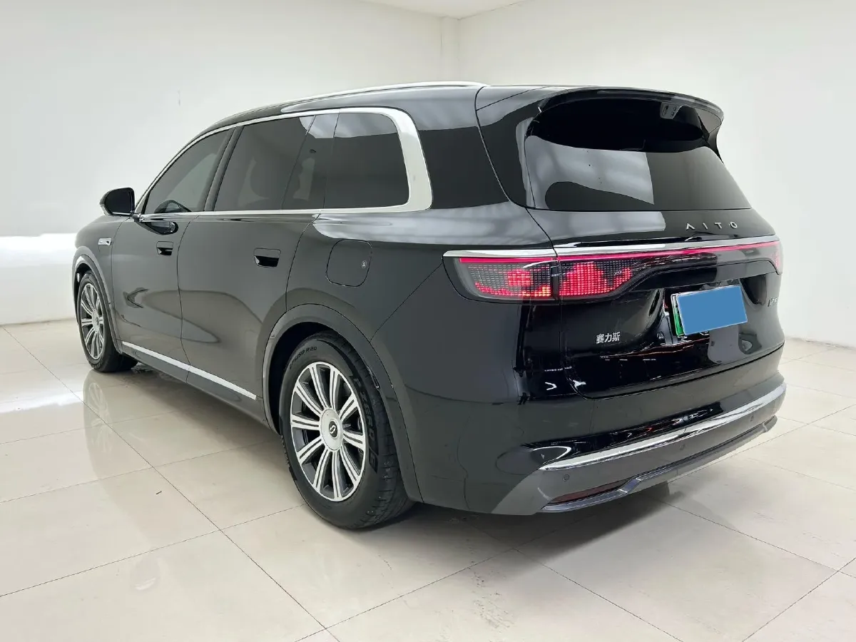 2025 AITO AITO M8 REEV 160HP REEV 53.4KWH,autocango,china used car exporter,china ev exporter,chinese used car exporter,chinese used ev exporter