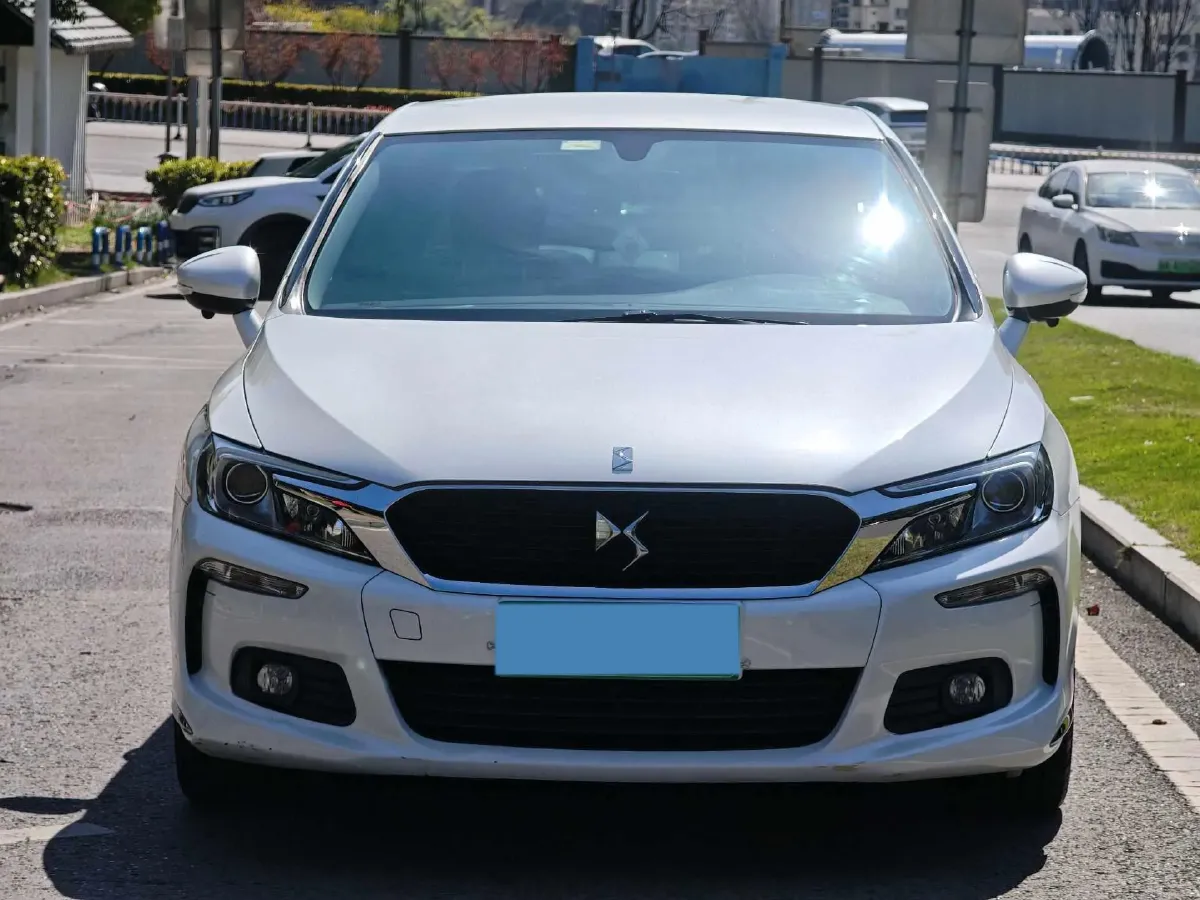 2018 DS 5LS 1.6T 167HP L4 6AT,autocango,china used car exporter,china ev exporter,chinese used car exporter,chinese used ev exporter