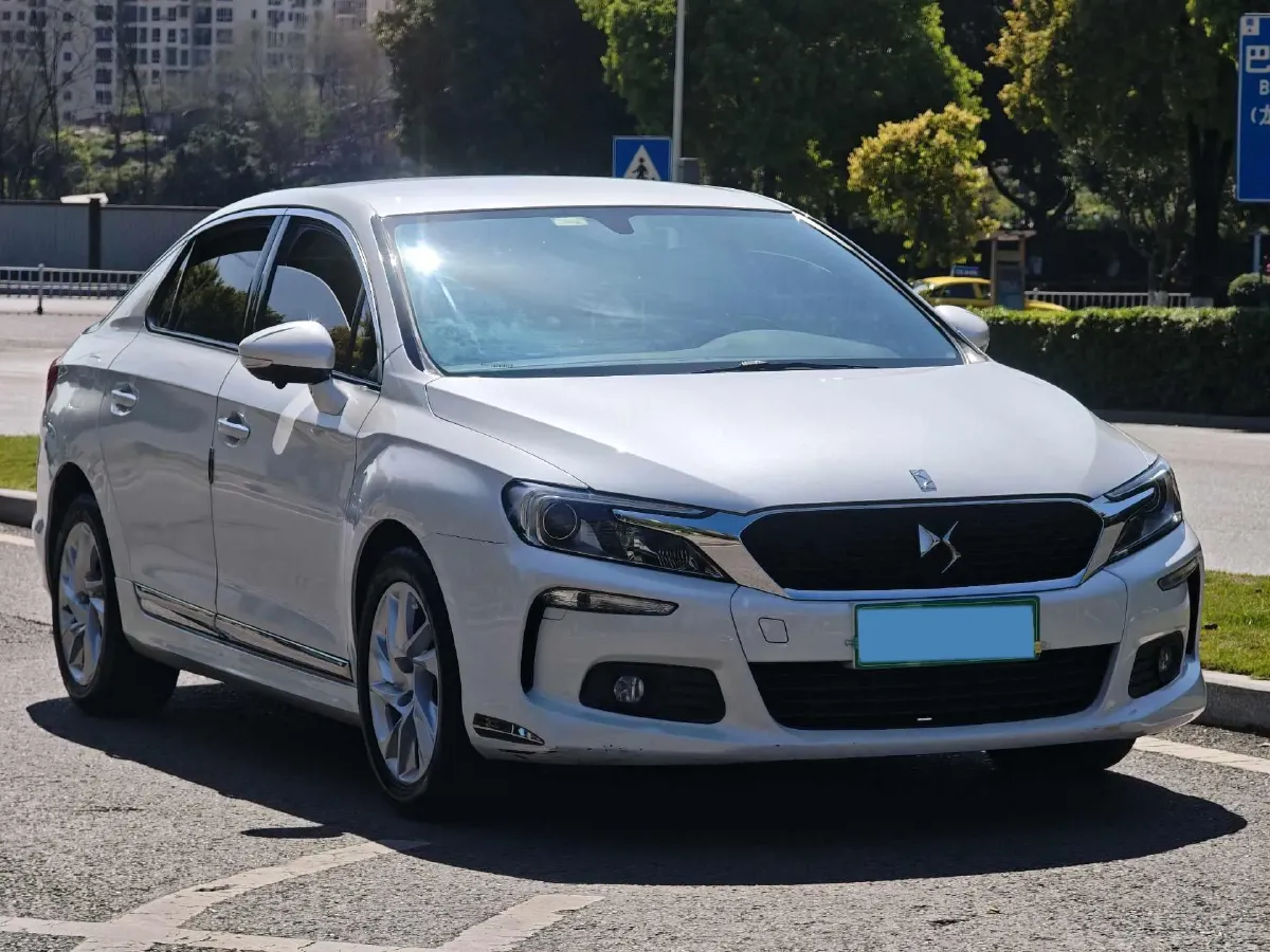 2018 DS 5LS 1.6T 167HP L4 6AT,autocango,china used car exporter,china ev exporter,chinese used car exporter,chinese used ev exporter