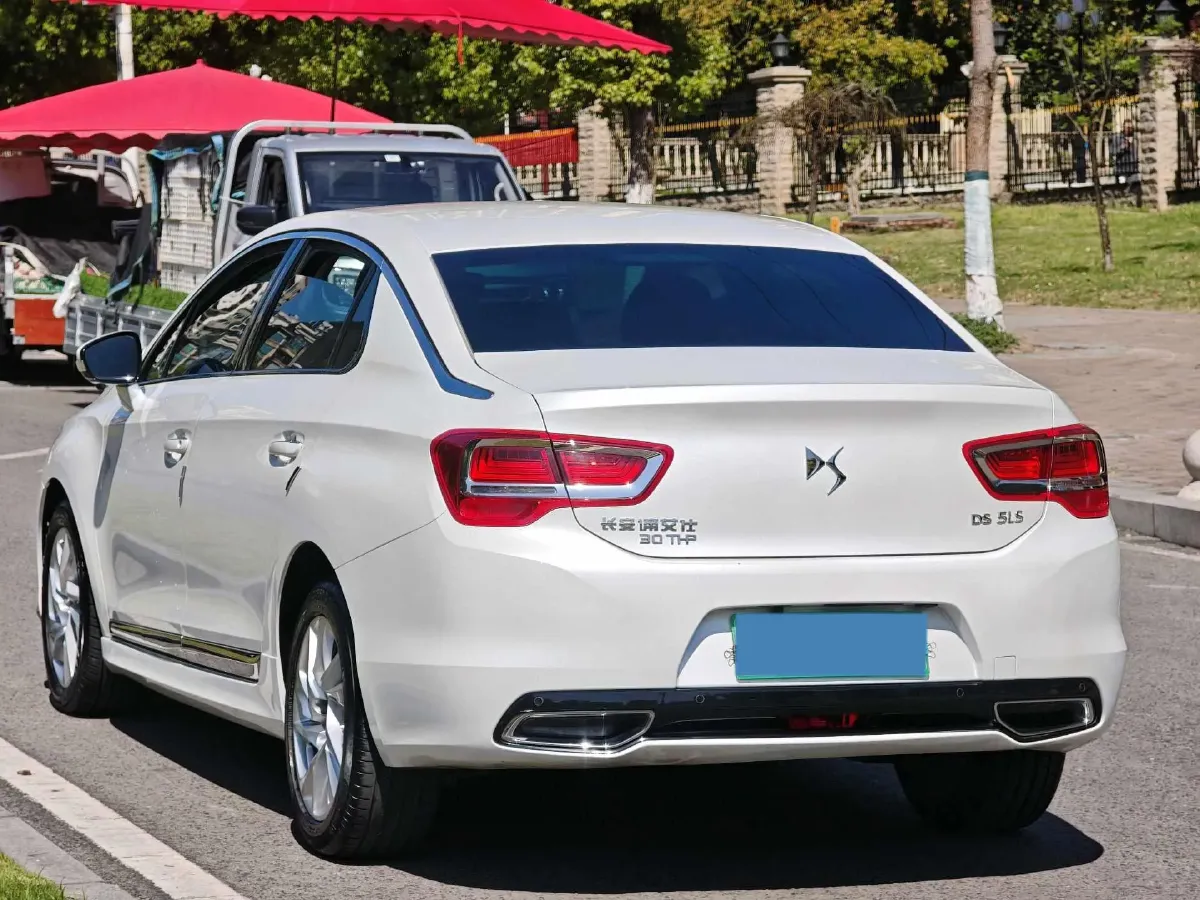 2018 DS 5LS 1.6T 167HP L4 6AT,autocango,china used car exporter,china ev exporter,chinese used car exporter,chinese used ev exporter