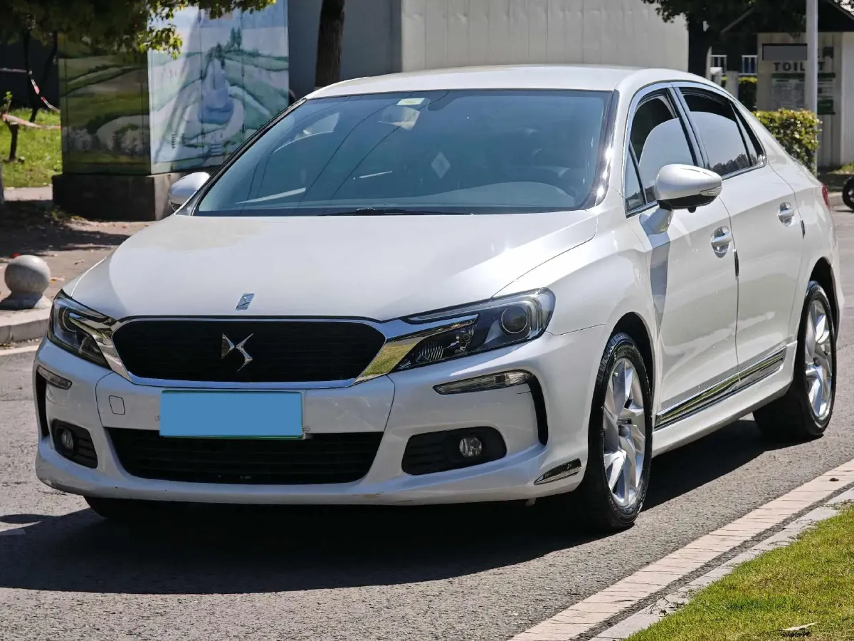 2018 DS 5LS 1.6T 167HP L4 6AT,autocango,china used car exporter,china ev exporter,chinese used car exporter,chinese used ev exporter