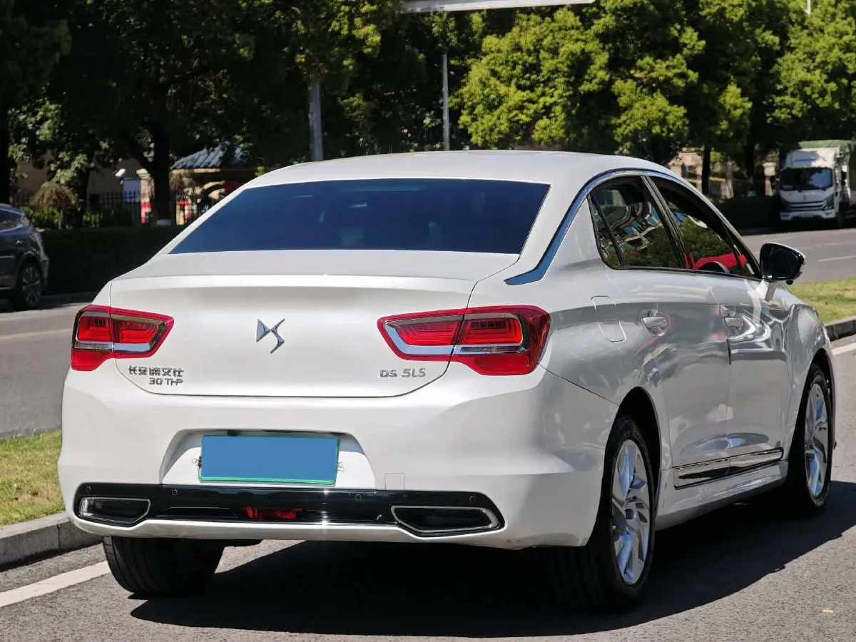 2018 DS 5LS 1.6T 167HP L4 6AT,autocango,china used car exporter,china ev exporter,chinese used car exporter,chinese used ev exporter