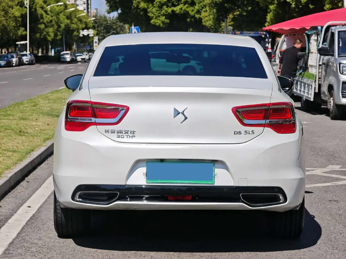 2018 DS 5LS 1.6T 167HP L4 6AT,autocango,china used car exporter,china ev exporter,chinese used car exporter,chinese used ev exporter