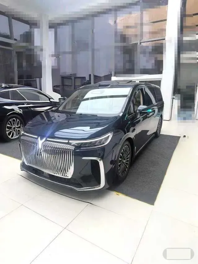 2026 Voyah Dream 1.5T 150HP L4 PHEV,autocango,china used car exporter,china ev exporter,chinese used car exporter,chinese used ev exporter