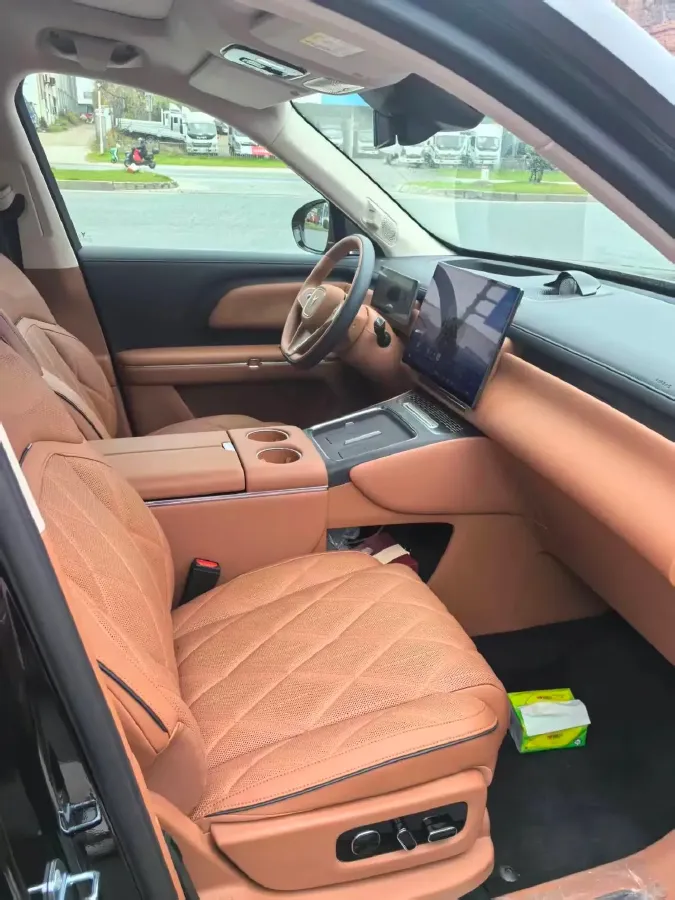 2026 Voyah 9L 1.5T 150HP L4 PHEV,autocango,china used car exporter,china ev exporter,chinese used car exporter,chinese used ev exporter