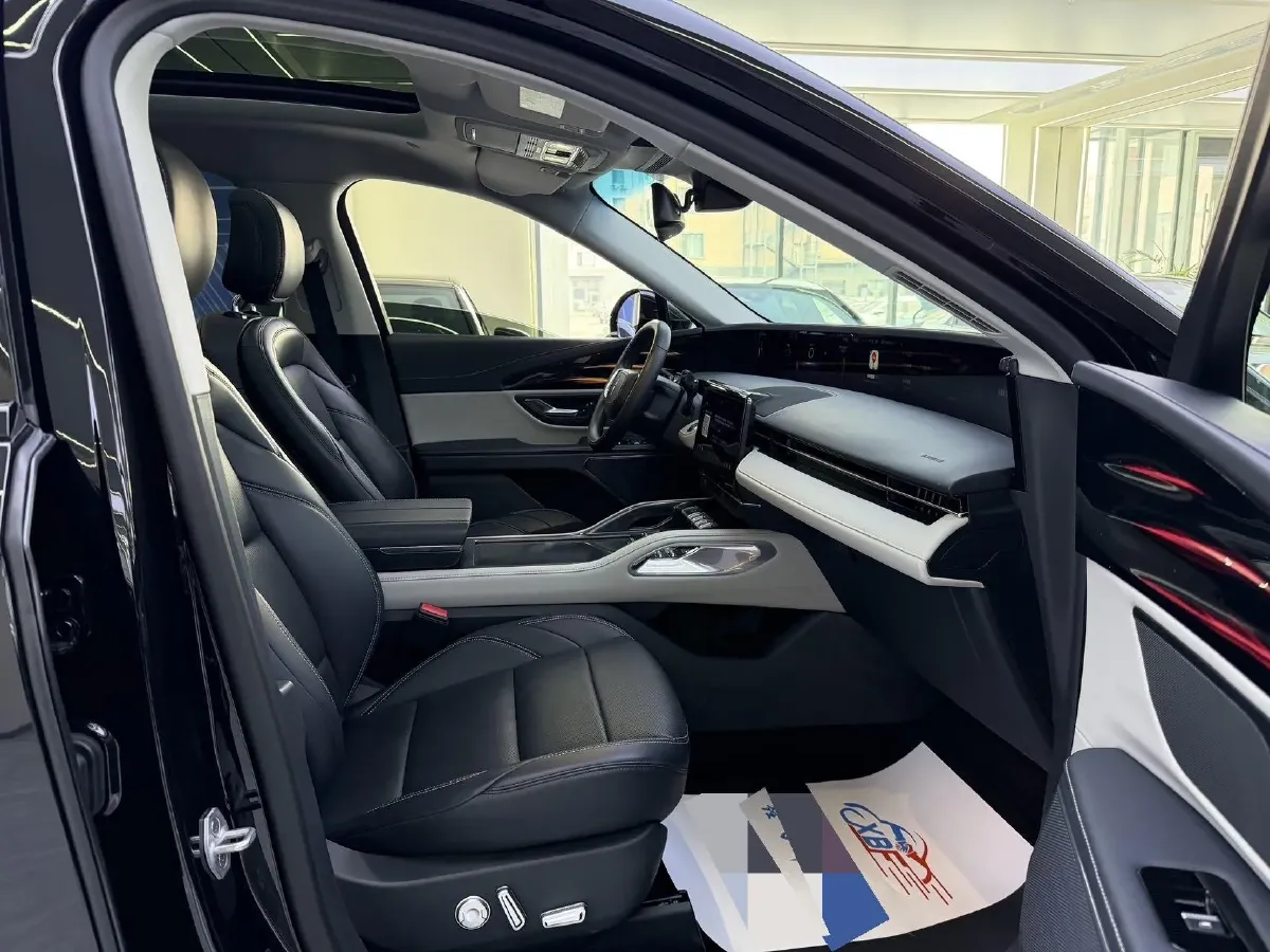 2023 Lincoln Nautilus 2.0T 261HP L4 8AT,autocango,china used car exporter,china ev exporter,chinese used car exporter,chinese used ev exporter