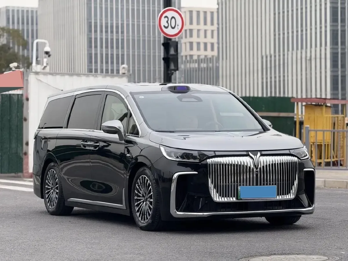 2026 Voyah Dream 1.5T 150HP L4 PHEV,autocango,china used car exporter,china ev exporter,chinese used car exporter,chinese used ev exporter