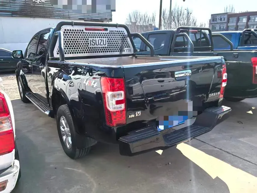 2023 Isuzu RE-MAX Jim 2.5T 143HP L4 6MT,autocango,china used car exporter,china ev exporter,chinese used car exporter,chinese used ev exporter