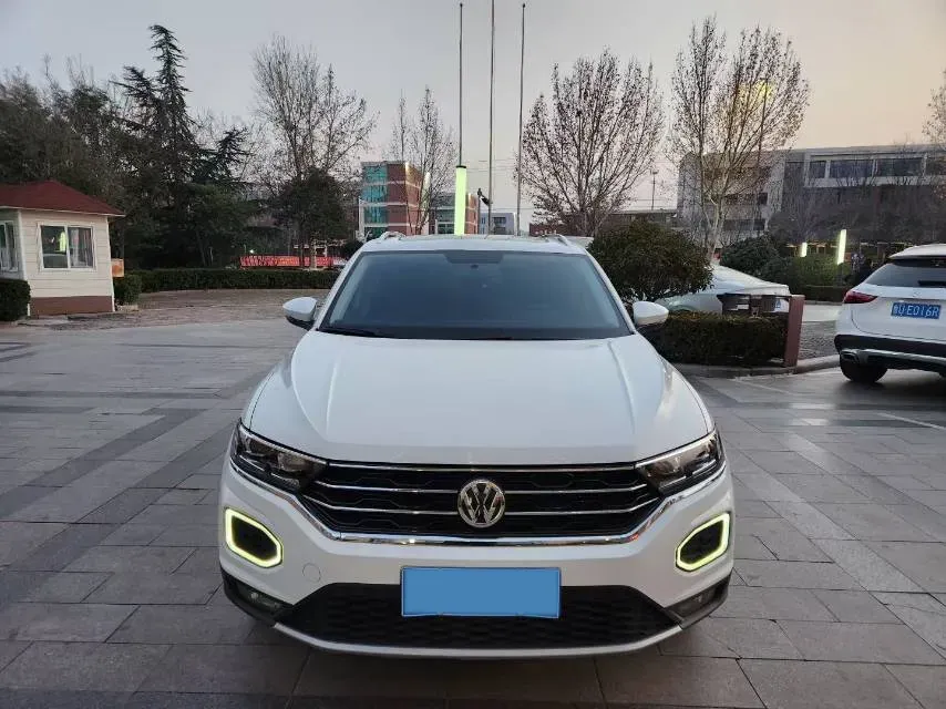 2020 Volkswagen T-Roc 1.4T 150HP L4 7DCT,autocango,china used car exporter,china ev exporter,chinese used car exporter,chinese used ev exporter