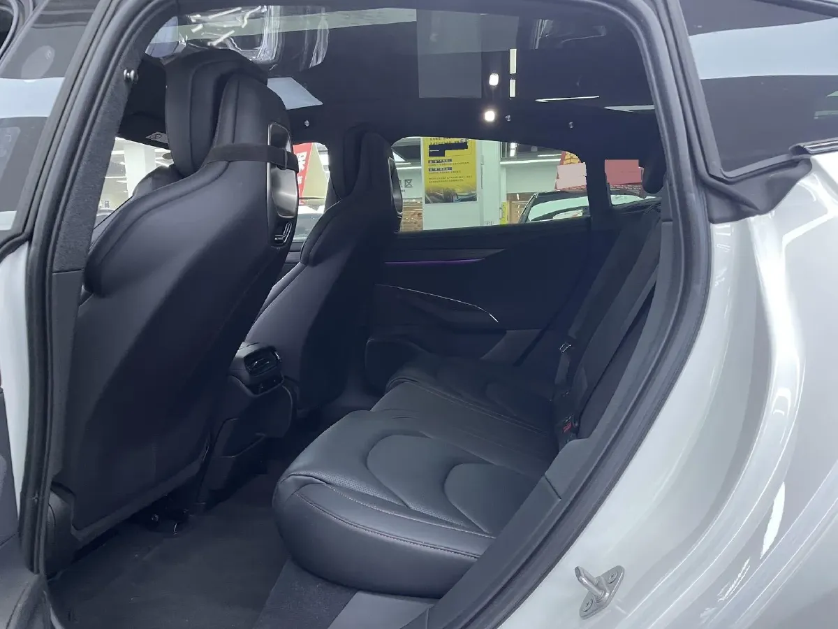 2024 MI SU7 BEV 73.6KWH,autocango,china used car exporter,china ev exporter,chinese used car exporter,chinese used ev exporter