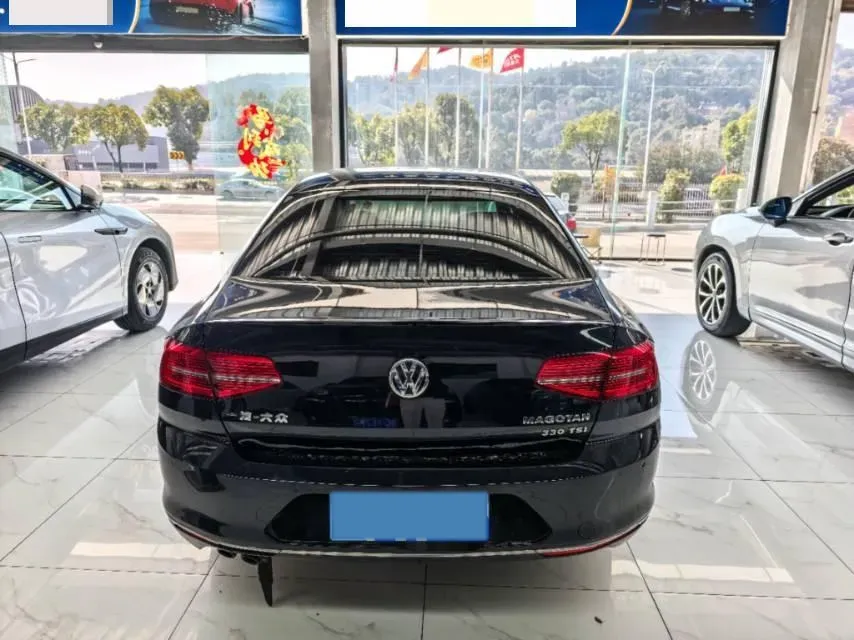 2018 Volkswagen Magotan 1.8T 180HP L4 7DCT,autocango,china used car exporter,china ev exporter,chinese used car exporter,chinese used ev exporter