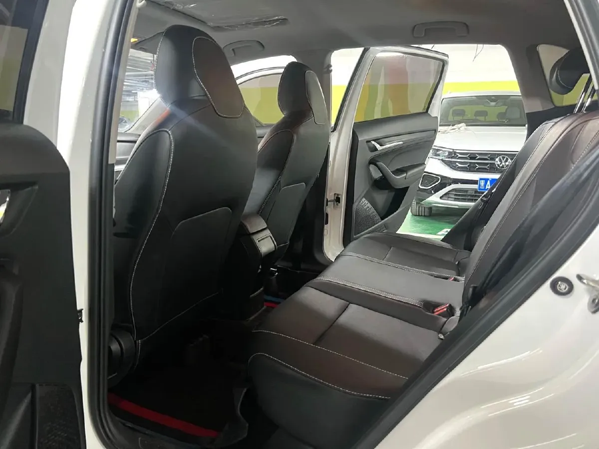 2022 Skoda Kamiq 1.5L 112HP L4 6AT,autocango,china used car exporter,china ev exporter,chinese used car exporter,chinese used ev exporter